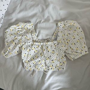 Zara Puff Sleeve Cropped Blouse - white black yellow puffy cropped blouse